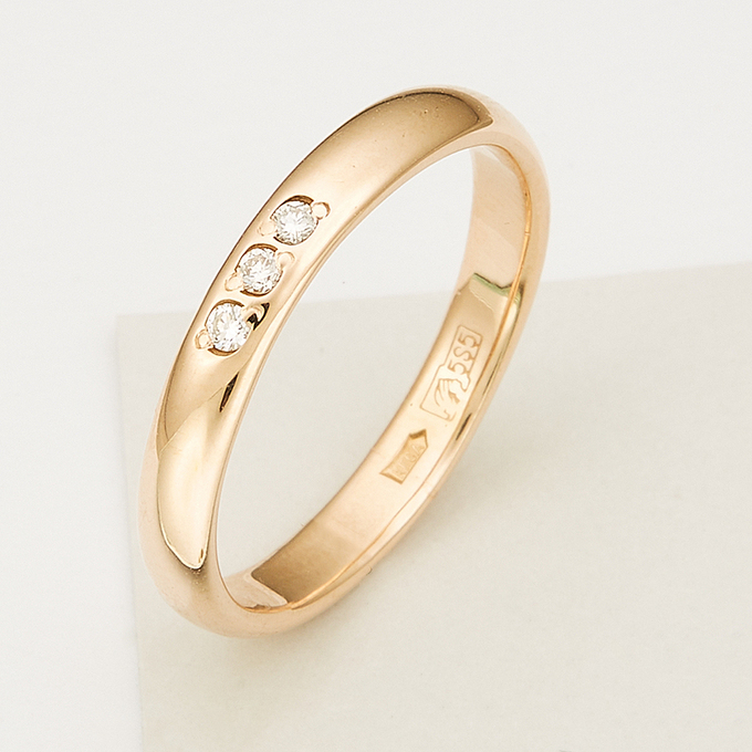 Кольцо из красного золота 585 пробы c 3 бриллиантами