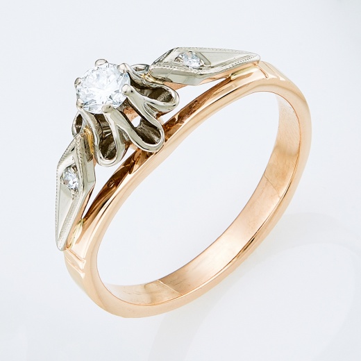 Кольцо из комбинированного золота 583 пробы c 3 бриллиантами Л48060247 фото 1