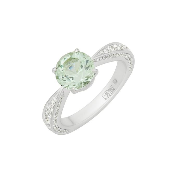 Кольцо из золота 750 пробы c бериллом и бриллиантами