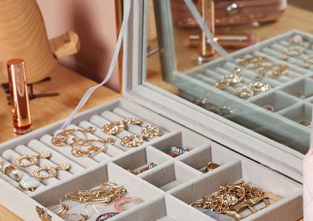 Осознанное потребление: избавляемся от ненужных украшений